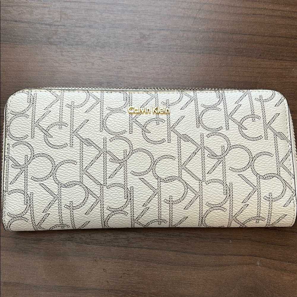 Calvin Klein Cream Logo Wallet